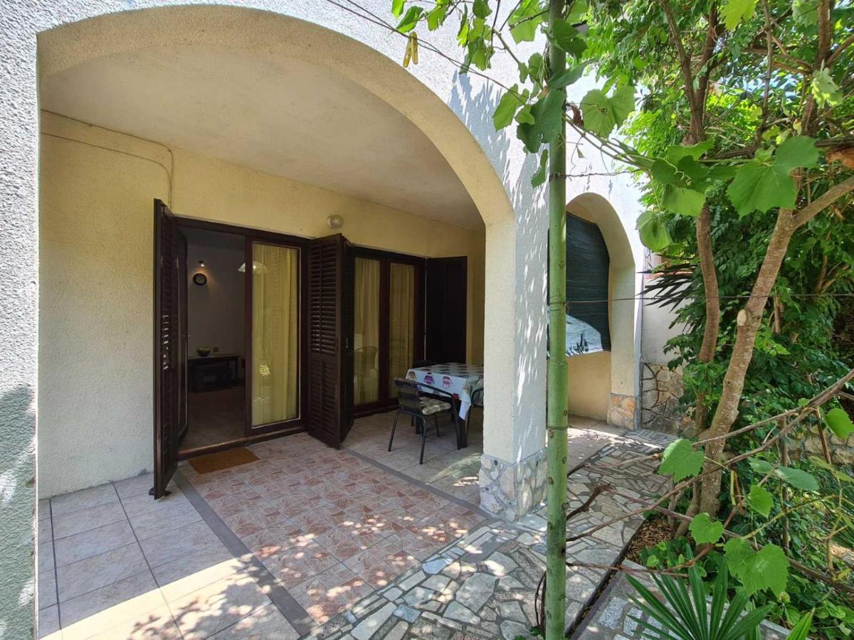 Apartments Zlatko 1397 Štinjan Exterior foto